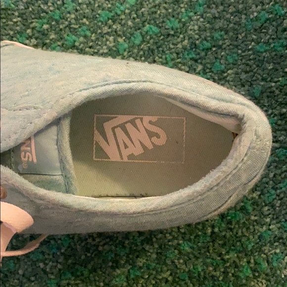 Vans - Picture 2 of 5